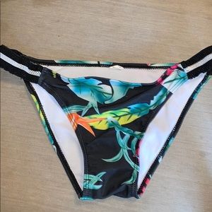 Topical bikini bottoms